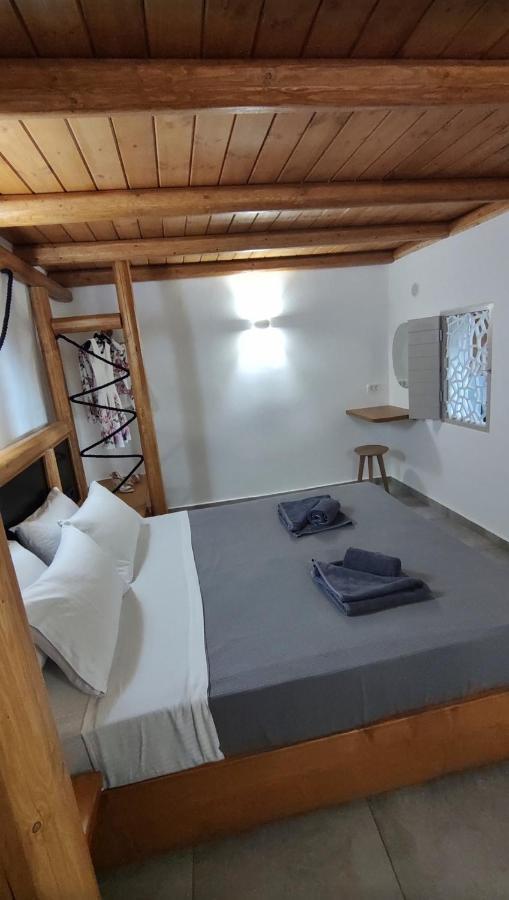 Volcan Secret Cave Apartment Karterados (Santorini)