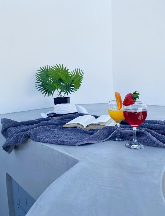 Volcan Secret Cave Apartment Karterados (Santorini)